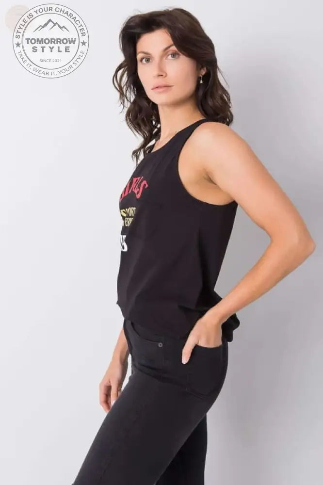 Schlankes, ärmelloses Tanktop mit dekorativem Schriftzug - Tomorrow Style