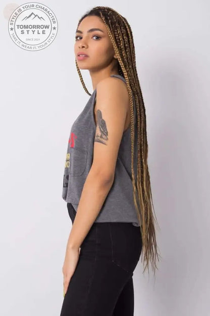 Schlankes, ärmelloses Tanktop mit dekorativem Schriftzug - Tomorrow Style