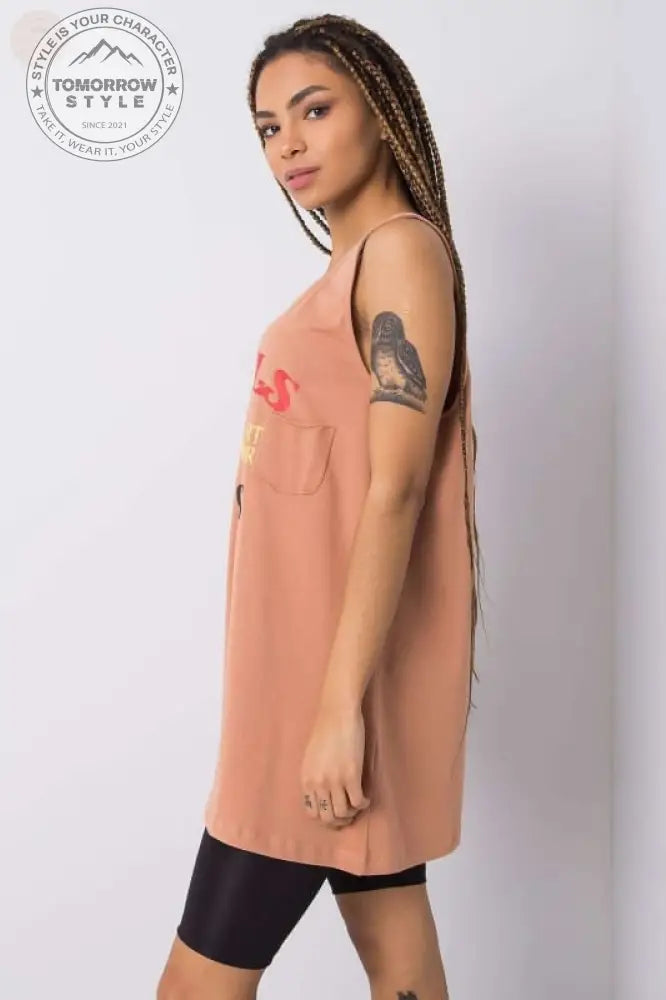 Schlankes, ärmelloses Tanktop mit dekorativem Schriftzug - Tomorrow Style