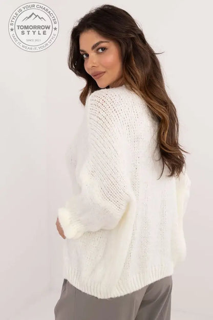 Strickjacken und der klassische 3/4 - Ärmelpullover mit Twist. - Tomorrow Style