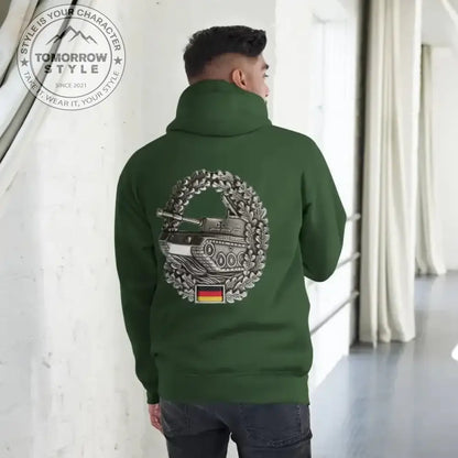 Tank Badge Hoodie: Entfessle deinen inneren Krieger - Tomorrow Style