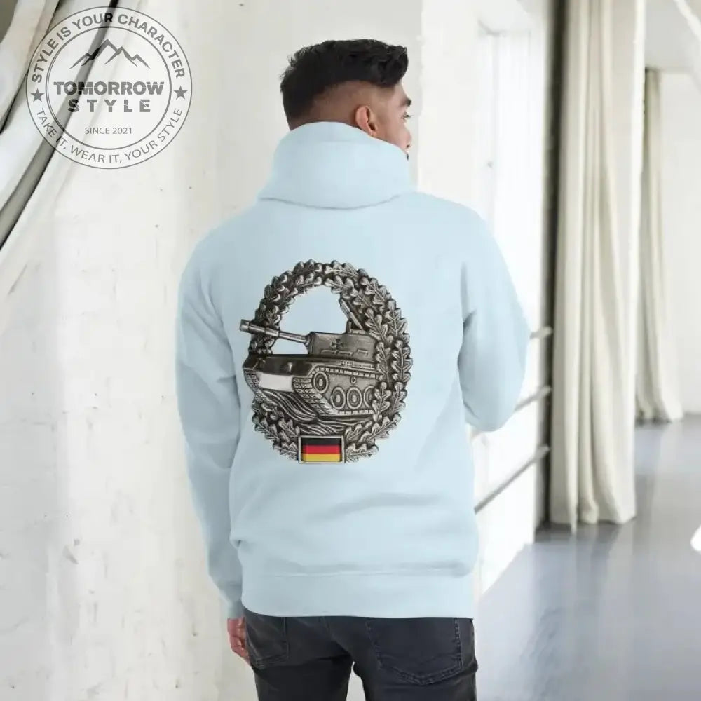 Tank Badge Hoodie: Entfessle deinen inneren Krieger - Tomorrow Style