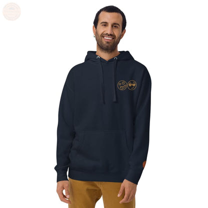 Ultimate Comfort: Bestickter Herren Hoodie - Tomorrow Style