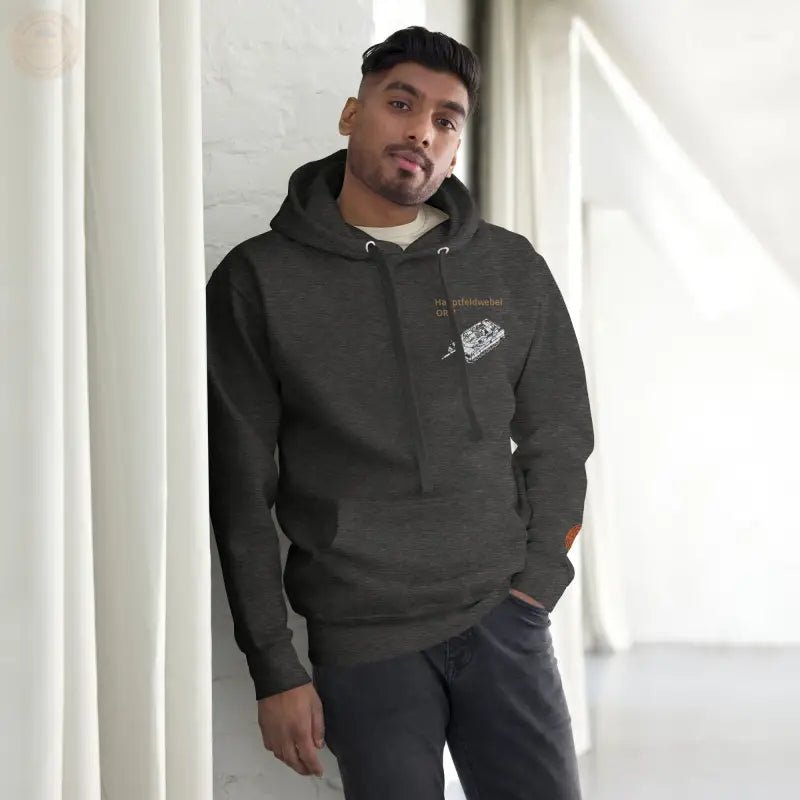 Ultimativer Komfort trifft auf Military - Style: Bestickter Premium - Hoodie der Bundeswehr - Tomorrow Style