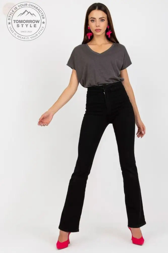 Ultimatives Komfort - Shirt mit V - Ausschnitt – ideal für den Alltag - Tomorrow Style