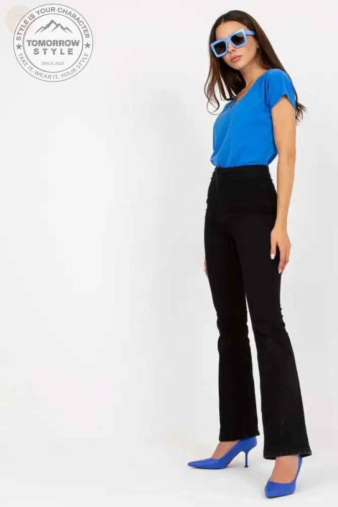 Ultimatives Komfort - Shirt mit V - Ausschnitt – ideal für den Alltag - Tomorrow Style