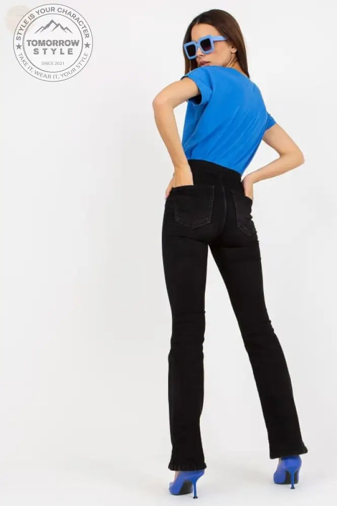 Ultimatives Komfort - Shirt mit V - Ausschnitt – ideal für den Alltag - Tomorrow Style