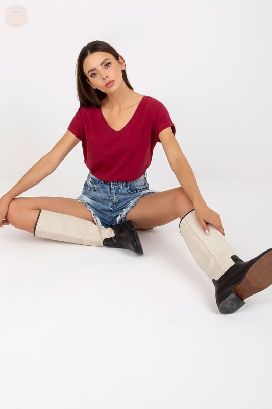 Ultimatives Komfort - Shirt mit V - Ausschnitt – ideal für den Alltag - Tomorrow Style