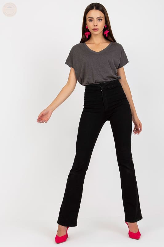 Ultimatives Komfort - Shirt mit V - Ausschnitt – ideal für den Alltag - Tomorrow Style