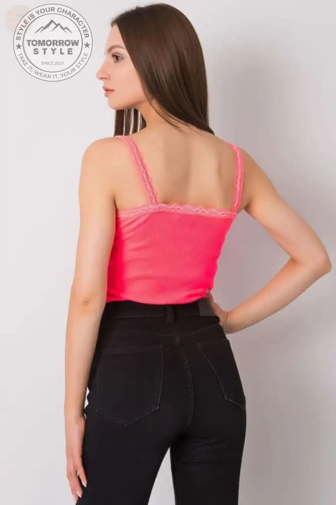 Verführerisches gestreiftes Top: Mode und Komfort! - Tomorrow Style