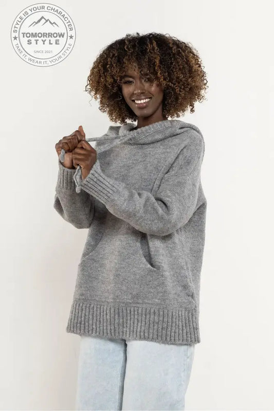 Weicher Oversize Pullover mit Kaputze - Tomorrow Style