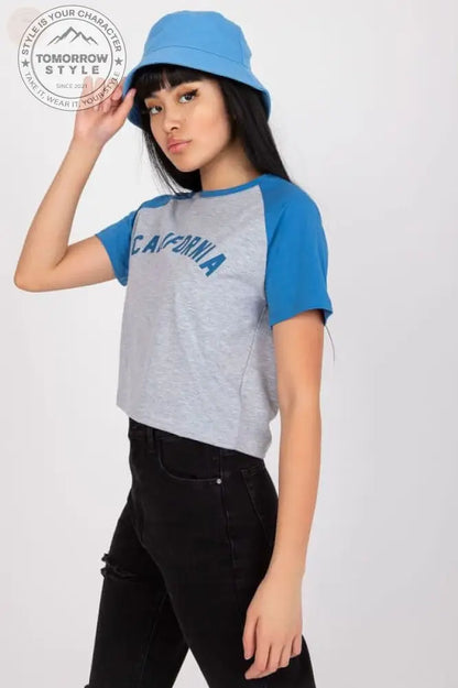 Wunderschönes Damen T-Shirt mit aufregendem Schriftzug auf der Vorderseite! - Tomorrow Style